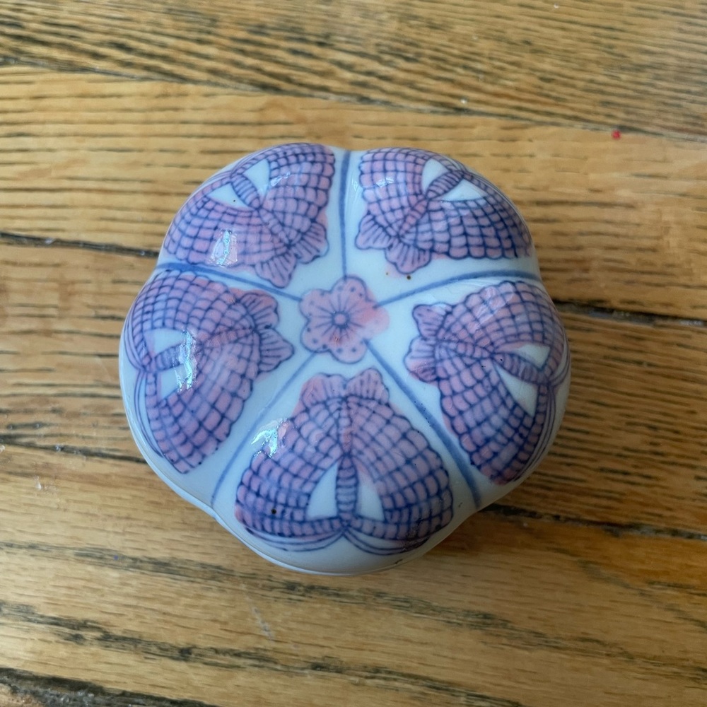 Vintage Porcelain Trinket Box